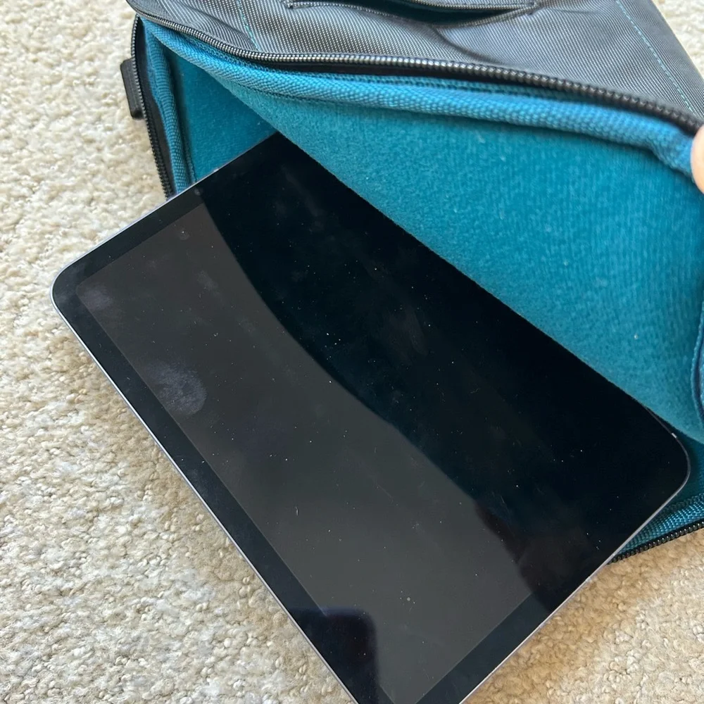 STM Padded Carry Sleeve for tablet SUPER FAST SHIPPING